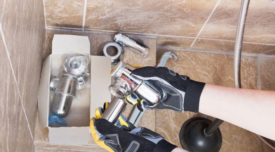 Professional gutter cleaning in Saint Albans, WV